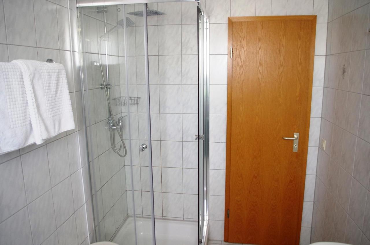 קלינגנתאל Hotel Gasthof Zum Walfisch מראה חיצוני תמונה