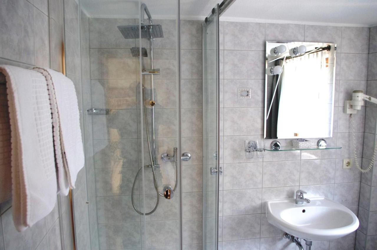 קלינגנתאל Hotel Gasthof Zum Walfisch מראה חיצוני תמונה