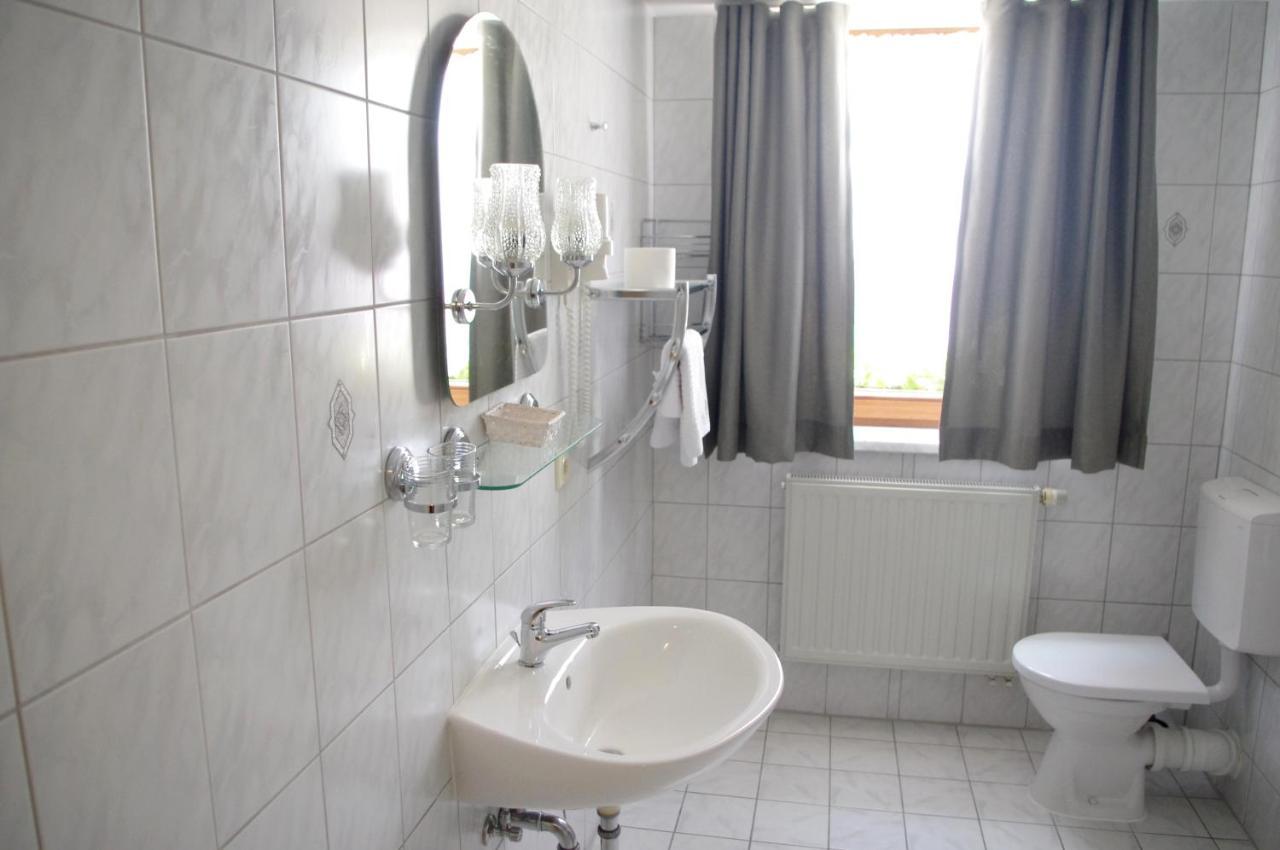 קלינגנתאל Hotel Gasthof Zum Walfisch מראה חיצוני תמונה