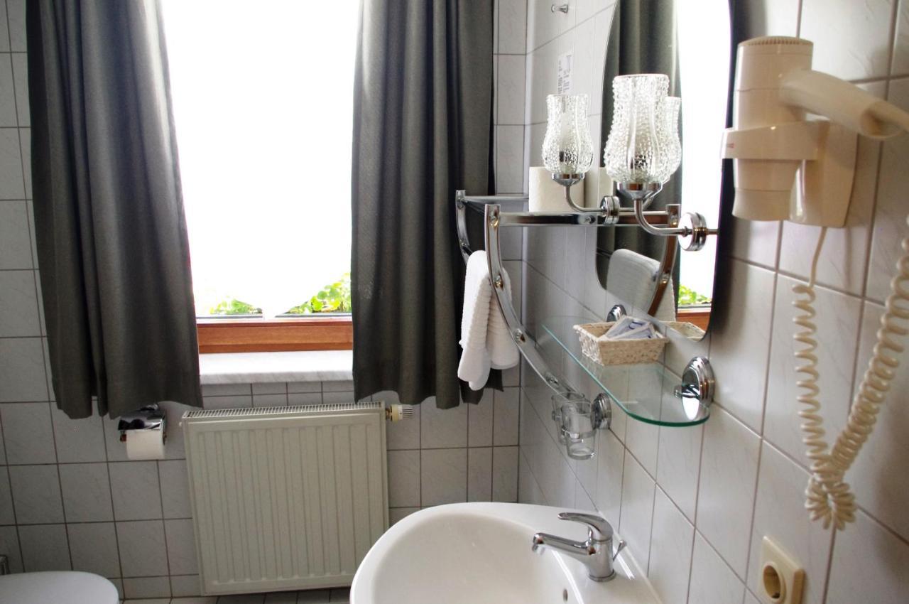 קלינגנתאל Hotel Gasthof Zum Walfisch מראה חיצוני תמונה