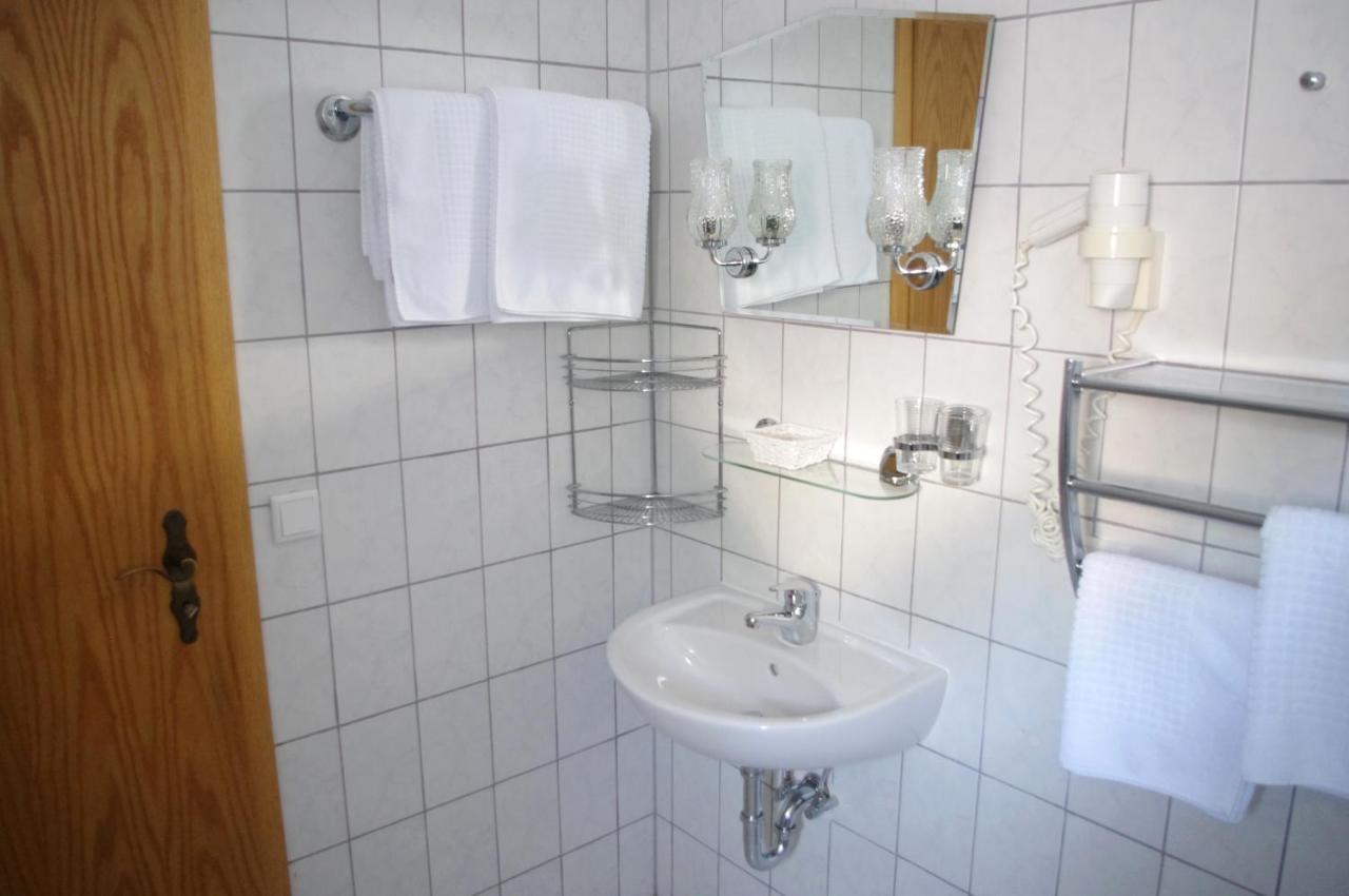 קלינגנתאל Hotel Gasthof Zum Walfisch מראה חיצוני תמונה