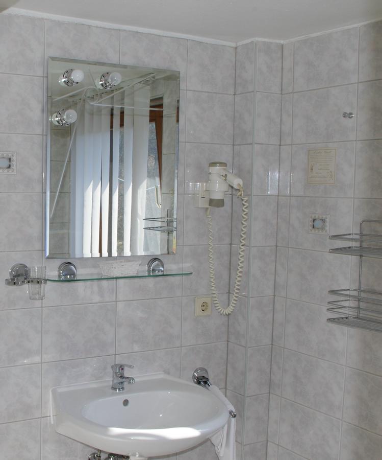 קלינגנתאל Hotel Gasthof Zum Walfisch מראה חיצוני תמונה