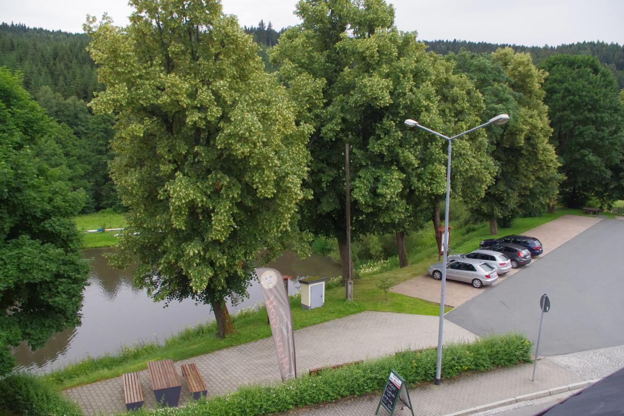 קלינגנתאל Hotel Gasthof Zum Walfisch מראה חיצוני תמונה